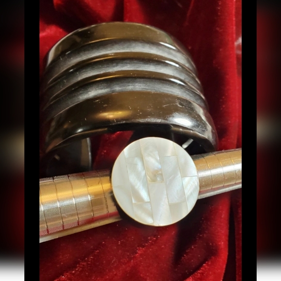 Vtg. Brown Cuff Bracelet and Ring set - Picture 4 of 6